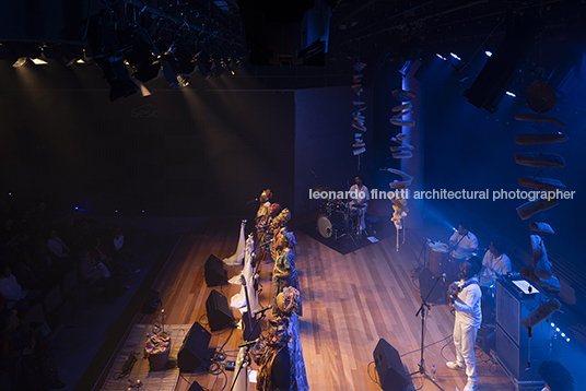 sesc 24 de maio paulo mendes da rocha