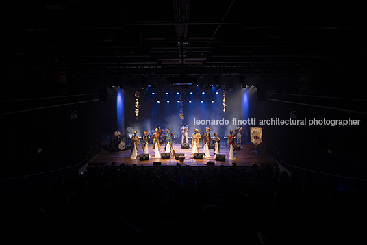 sesc 24 de maio paulo mendes da rocha