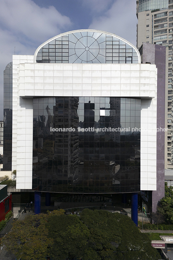 sesc pinheiros miguel juliano e silva