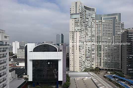 sesc pinheiros miguel juliano e silva