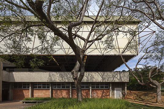sesc itaquera eduardo de castro mello