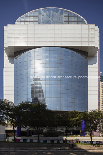 sesc pinheiros miguel juliano e silva