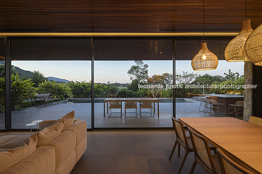 casa jf jobim carlevaro arquitetos