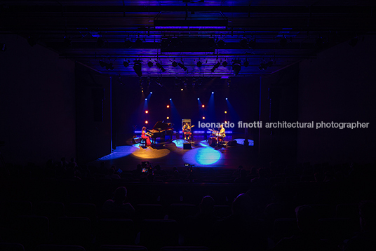 sesc consolação ícaro de castro mello